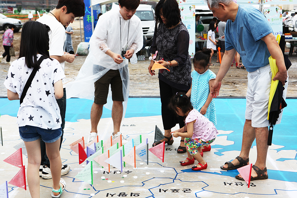 2017 경기도청사 기공식 행사 및 경기문화재단 아트 플리마켓 관련 이미지 입니다